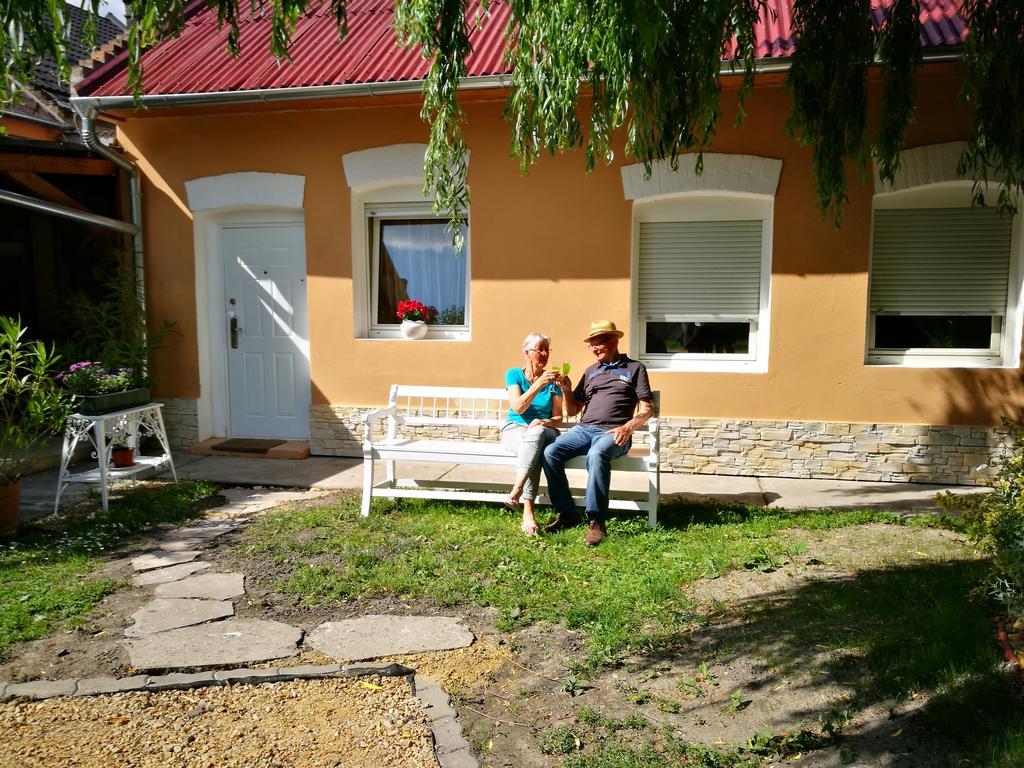 Hotel City Camping& Apartman &Bungalow Győr Exterior foto