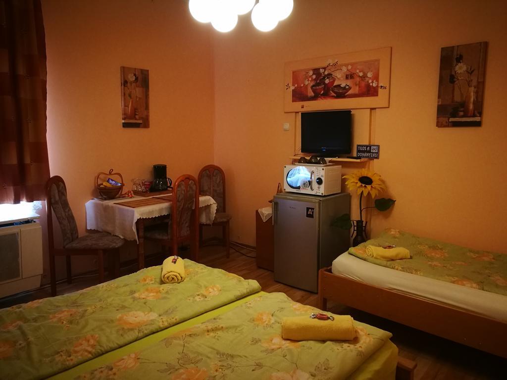 Hotel City Camping& Apartman &Bungalow Győr Exterior foto