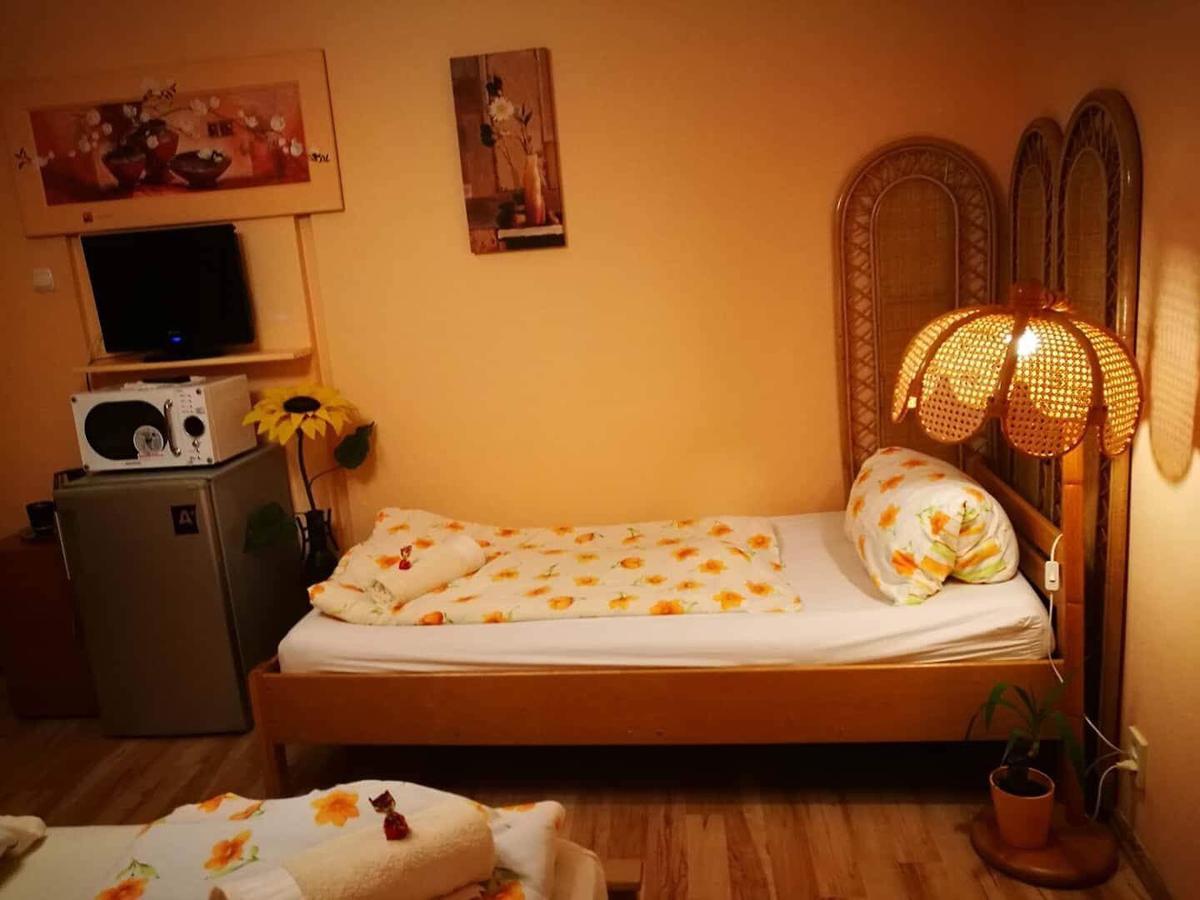 Hotel City Camping& Apartman &Bungalow Győr Exterior foto